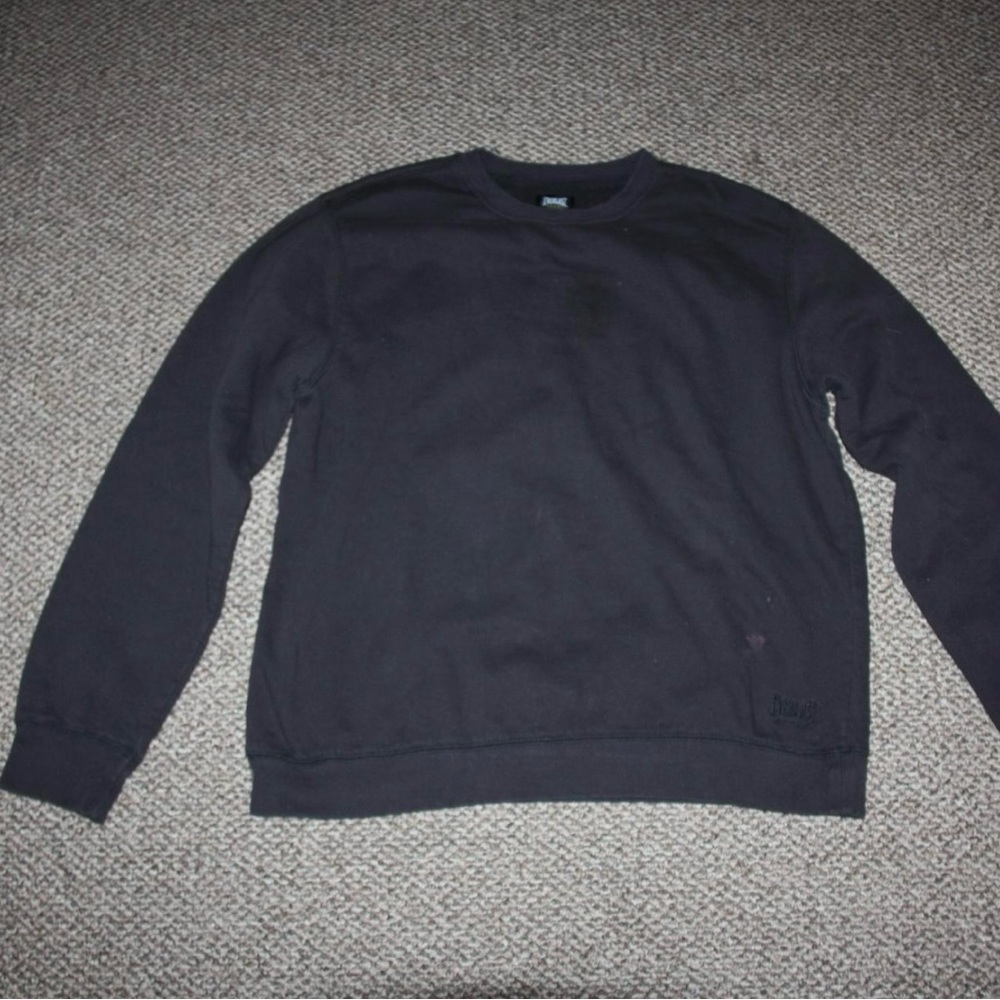 Everlast Black Crewneck Sweater with Ribbed Cuffs